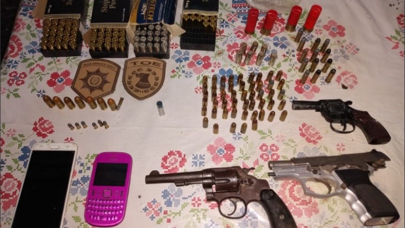 Elementos secuestrados en los operativos de la TOE en la zona sur de Rosario.