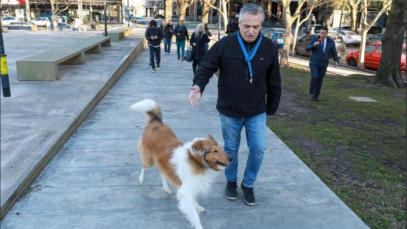 Alberto Fernández con Dylan este domingo por la mañana. 