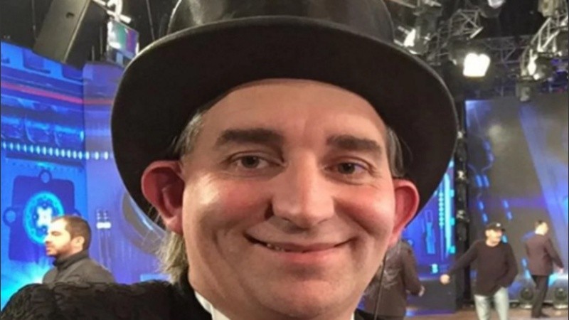 El Mago sin dientes, una figura usada ayer para festejar la victoria del PJ. 