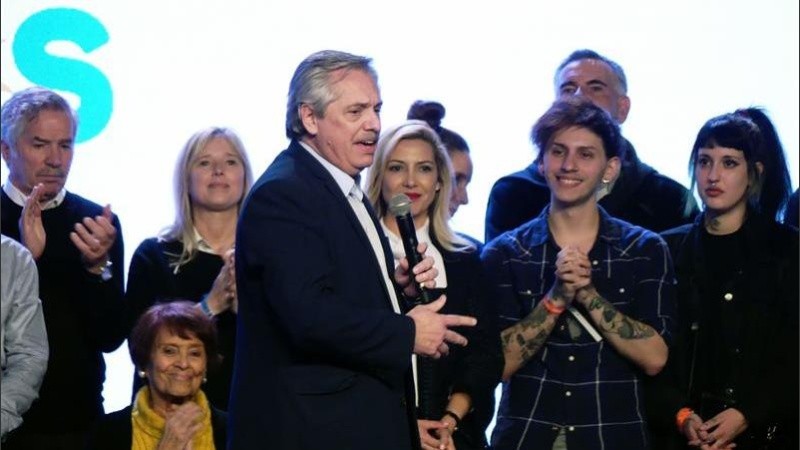 Alberto Fernández habló el día después de las elecciones y en una jornada de mercados sin control. 
