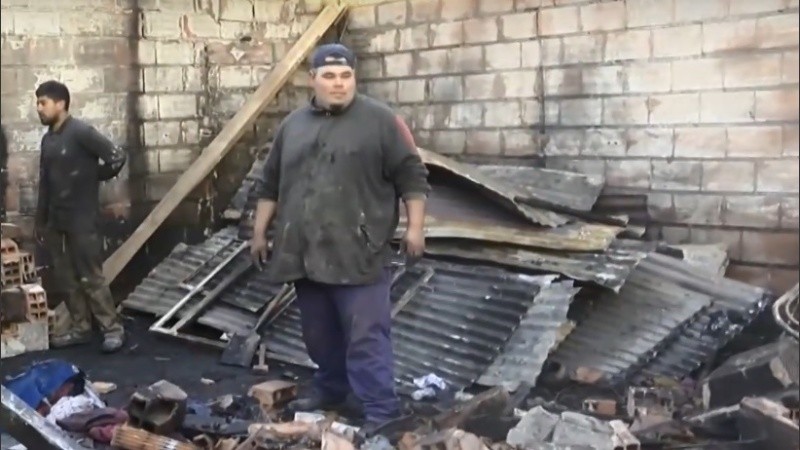 El incendio provocó pérdidas totales.