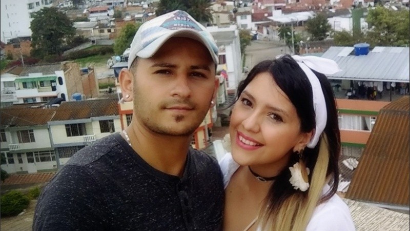 El cantante y su pareja, la mujer asesinada.