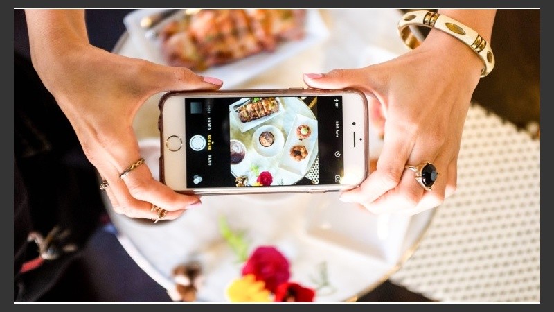 Descubrirás que los alimentos pueden ser eróticos, y caerás en la tentación.