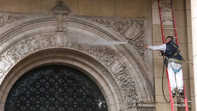 Las tareas de limpieza se encuentran en su etapa final.