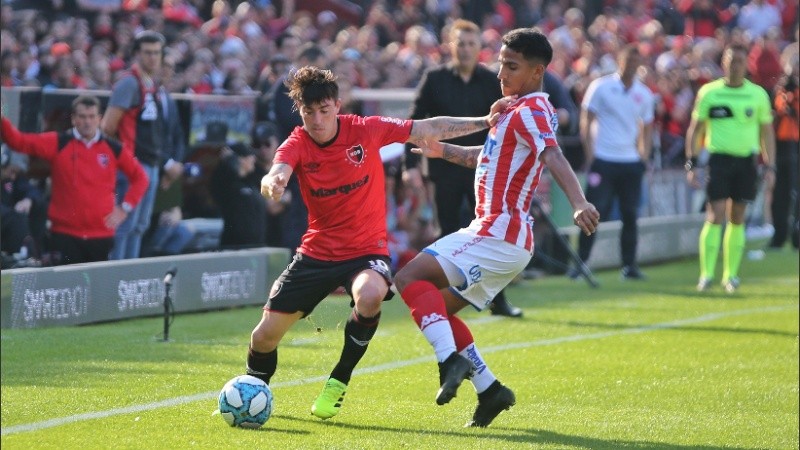 El Gato, el generador de juego rojinegro, salió en el segundo tiempo.