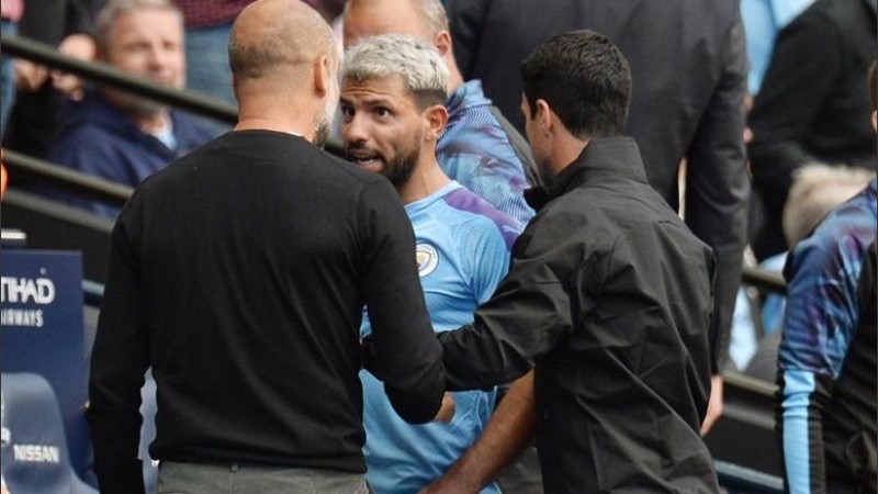 Agüero fue reemplazado por Guardiola a los 20 del segundo tiempo y discutieron cara a cara.