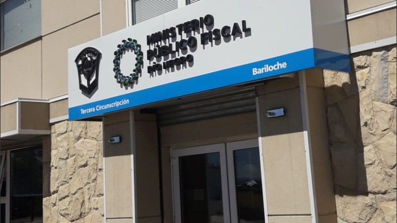 La joven denunció abuso sexual ante la Fiscalía de Bariloche.