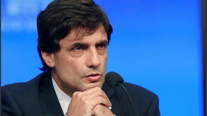 Lacunza: “No podemos arriesgar la estabilidad por la competencia electoral”.