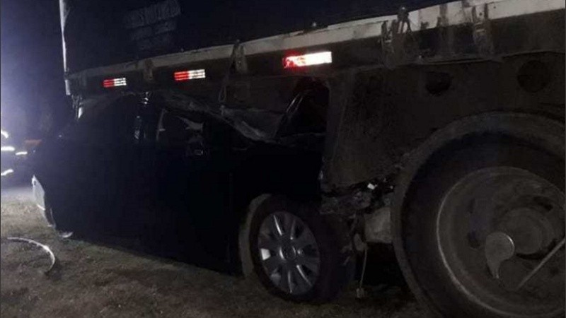 El camión trasladaba aceite desde Cañuelas a Paraguay. 