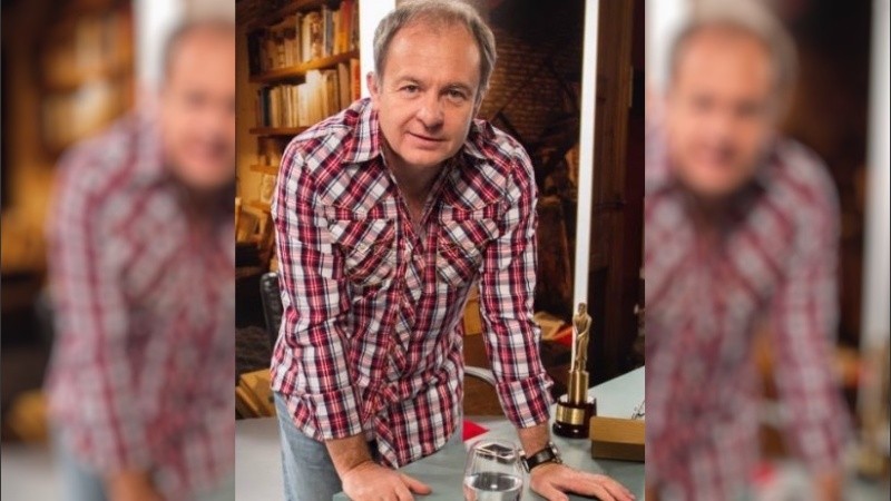 Sergio Elguezábal es periodista y docente.