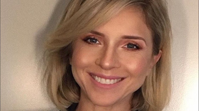 La actriz se animó a mostrar su parte trasera. 