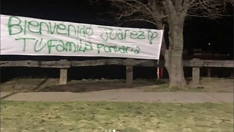 Uno de los pasacalles frente a la casa de Juárez.
