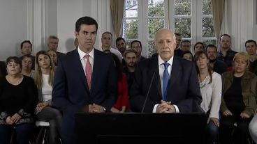 Lavagna y Urtubey durante el anuncio.