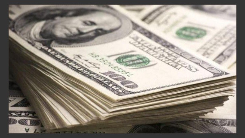 El valor oficial se mantiene a 63,50 pesos para la venta.