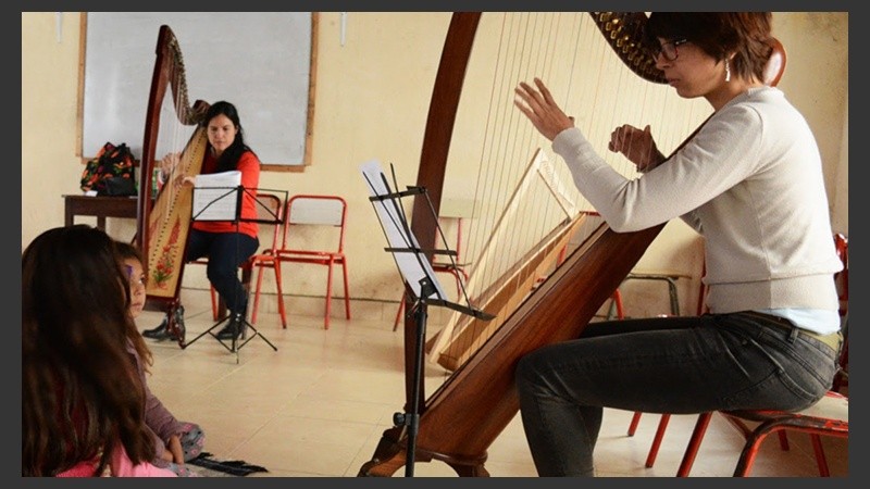 La inscripción deberá realizarse ingresando al espacio virtual: www.santafe.gob.ar/docentes. 