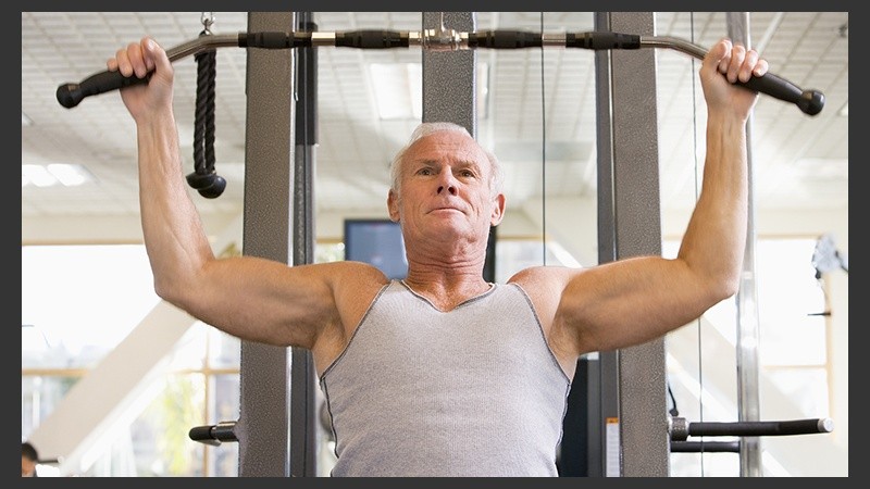 Incluso comenzar en la edad madura ayudará a retrasar la fragilidad.