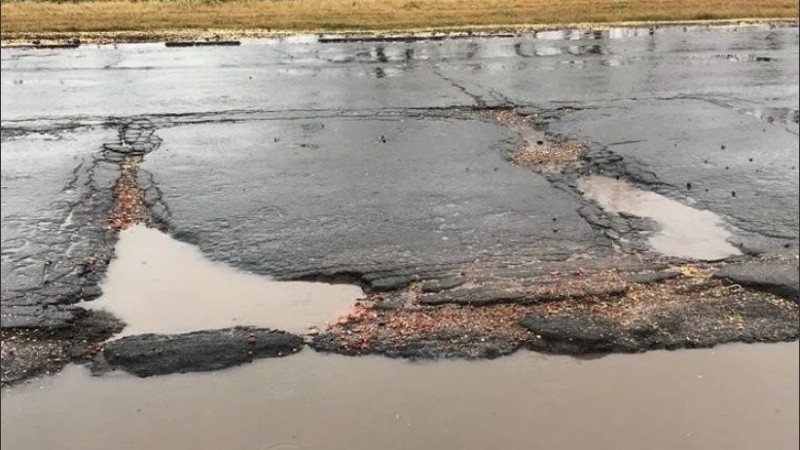 El mal estado de la traza originó la campaña Adopta un bache.
