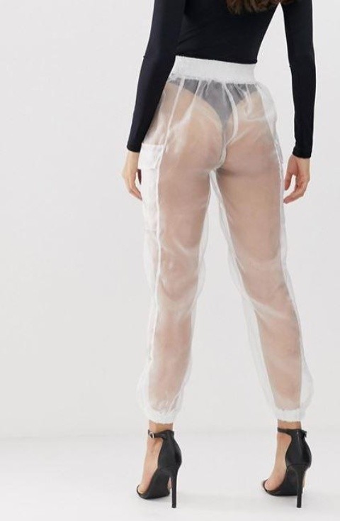 Pantalones transparentes ¿Nace una nueva moda?