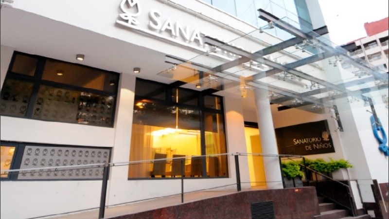 El menor quedó internado en el Sanatorio de Niños.