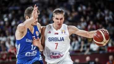 El alero serbio Bogdan Bogdanovic que fue elegido el mejor jugador del partido.
