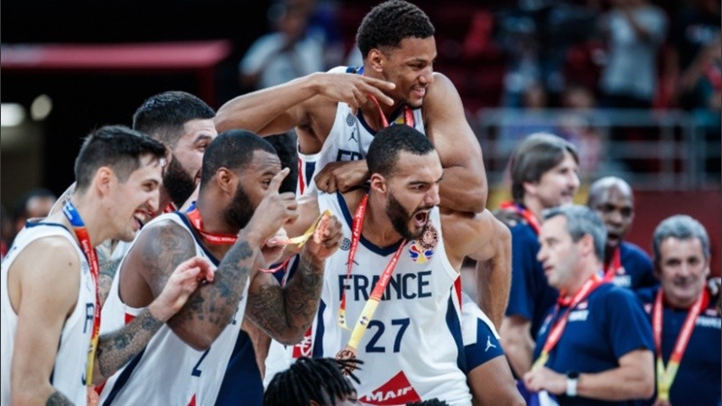 El equipo galo celebró el tercer puesto.