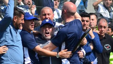 Maradona este domingo en el estadio.