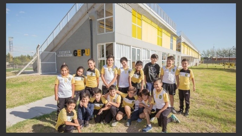 Un aspecto de valor del proyecto es que es una oportunidad para llevar el secundario a la ruralidad y disminuir la deserción escolar.