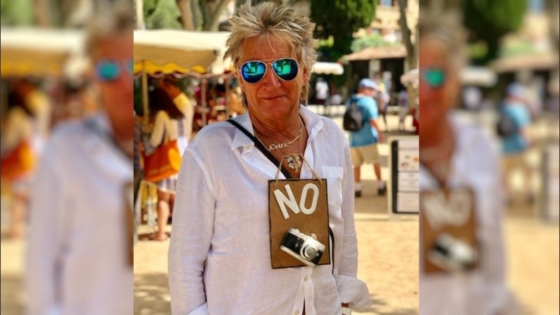Rod Stewart instó a los hombres a realizarse un control médico periódico. 