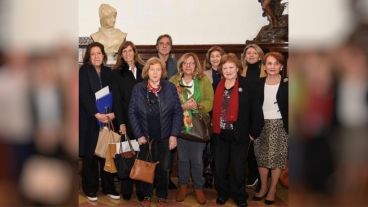 Parte de la delegación de la Federación de Amigos de Museos en Rosario.