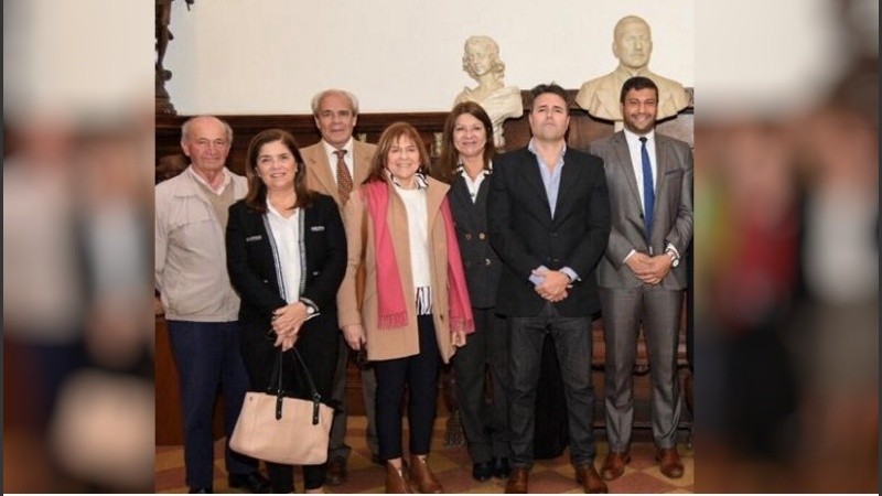 Parte de la delegación de la Federación de Amigos de Museos en Rosario.