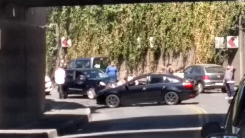 Ambas manos del viaducto quedaron cortadas.