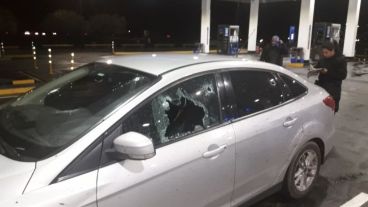 El ataque ocurrió en la autopista Rosario-Buenos Aires.