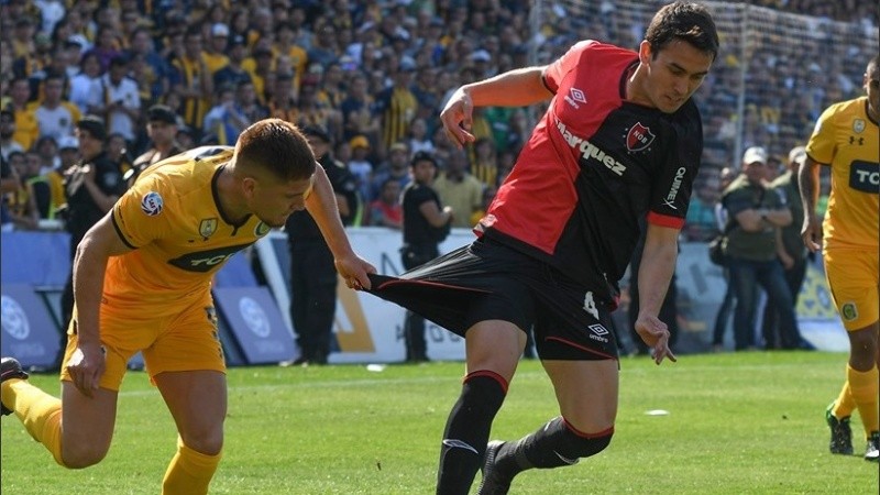 Gabrielli en acción en el clásico de la ciudad.