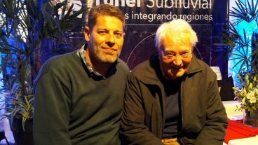 El ingeniero Matías Fritz Matthiess (derecha) que participó de la construcción del túnel.