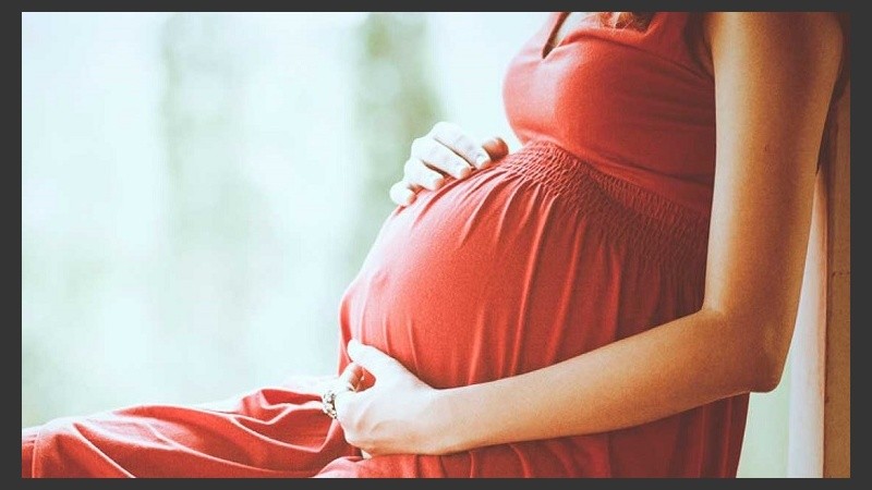 Las partículas de carbono negro, más conocidas como hollín, se liberan en el aire a diario, en gran parte por la quema de combustibles fósiles. 