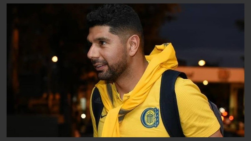 El volante canalla no es tenido en cuenta por Cocca en el equipo titular. 