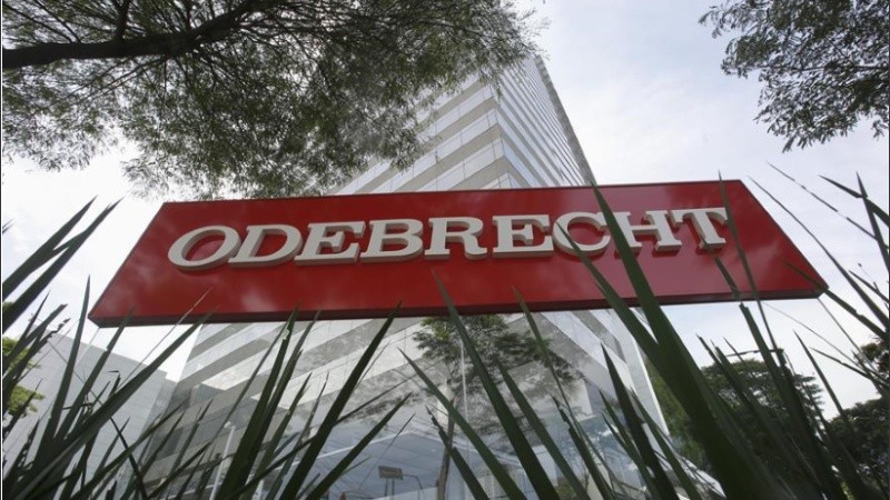 Las revelaciones de Valladares, salpicó al gobierno de Rousseff. 