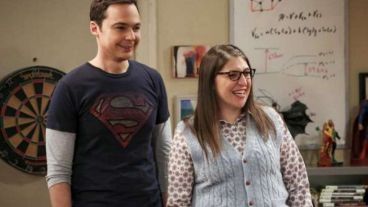 Jim Parsons y Mayim Bialik en una escena de "The Big Bang Theory"
