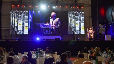 Hubo fuertes críticas al modelo económico nacional en el almuerzo.