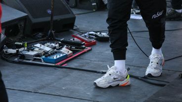 Sol, río, música y muy buena onda en la fiesta de la Vida.