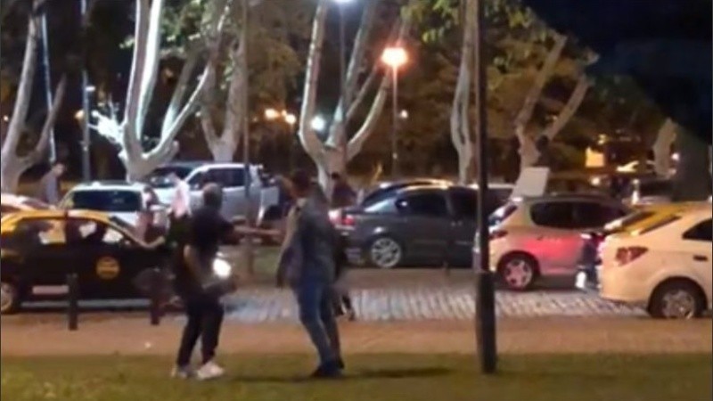 El momento de la balacera quedó registrado.