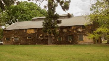 Los famosos y vistosos galpones del sector central del Parque.