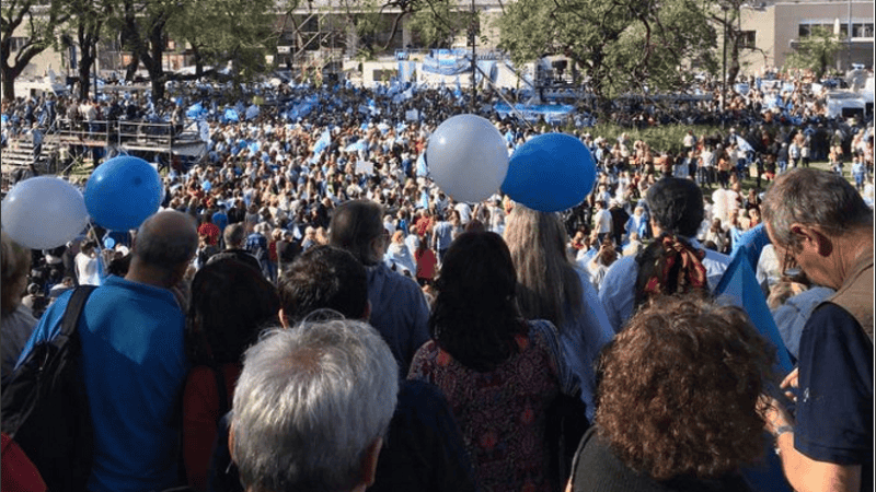 Masiva concurrencia en Barrancas de Belgrano.