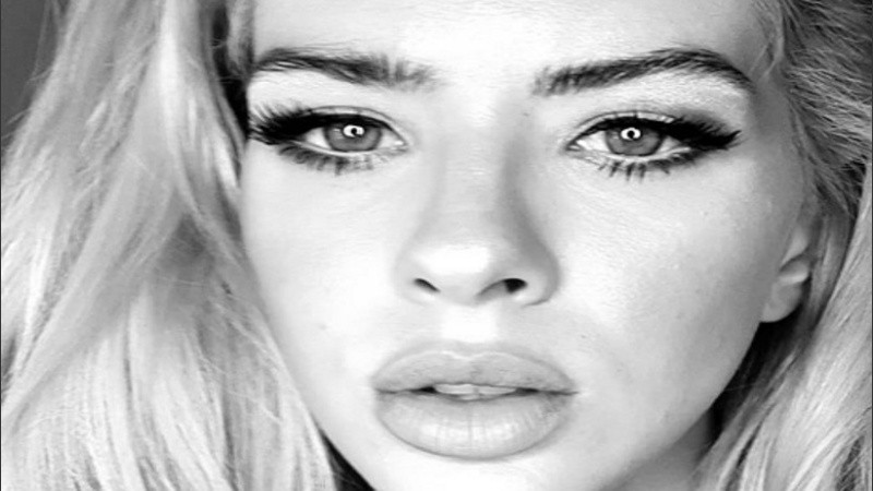 La China Suárez disfruta unas vacaciones en España. 