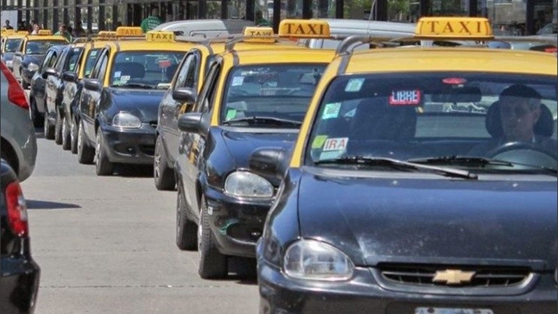 Aseguran la presencia de taxis en año nuevo