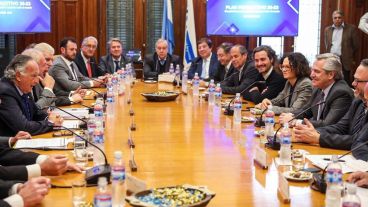 Fernández se reunió este miércoles con industriales.