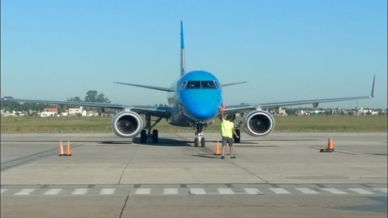 Los gremios de Aerolíneas Argentinas y Austral anunciaron paro de 48 horas.