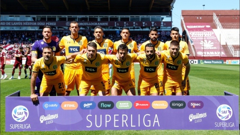 Cooca repitió los once que venían de un buen partido ante Racing.