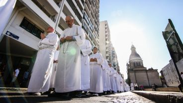 La procesión por las calles de Rosario.