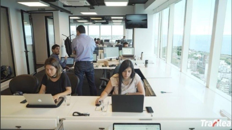 Los empleados pueden optar por trabajar desde su casa o acudir a un coworking.